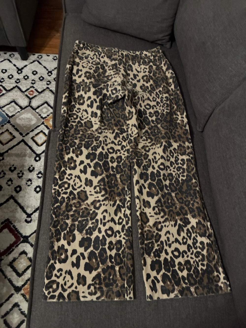 Leopard Print Wide-Leg Pants - Neutral Tones - Picture 5 of 6